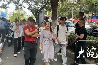 媒体人：杨瀚森的低位单打在FIBA没用 小崔要打更多高水平的比赛